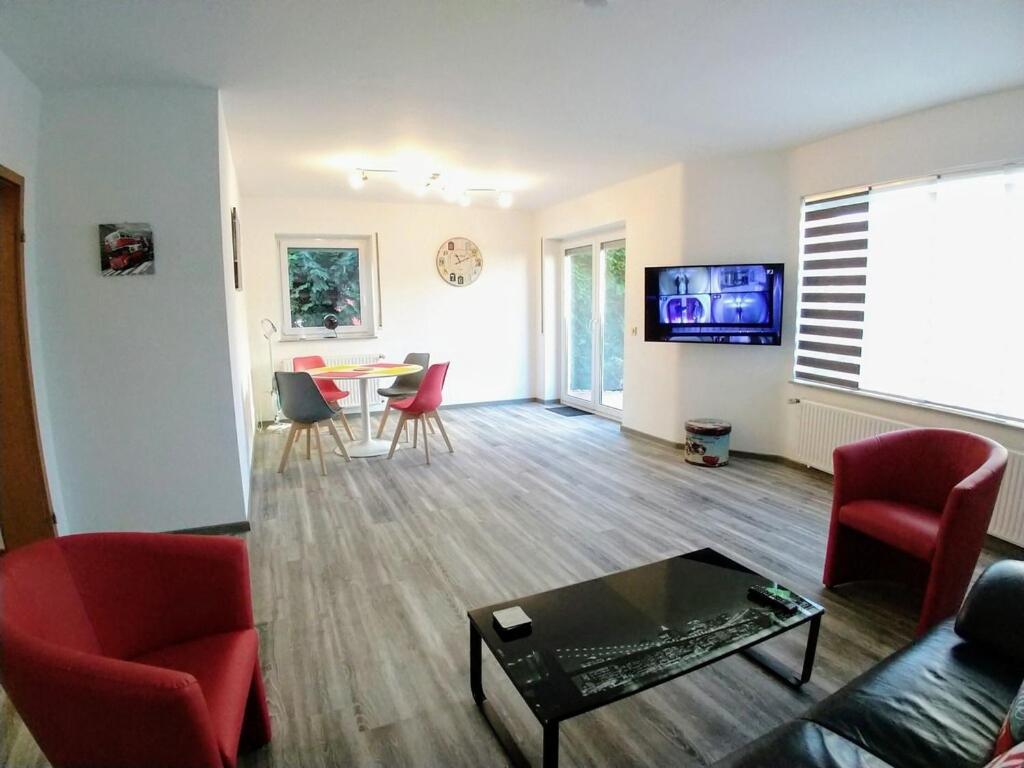 Exklusive Ferienwohnung Mit Terasse Und Garten In Einbeck, Zentrum! Neu!! Extérieur photo